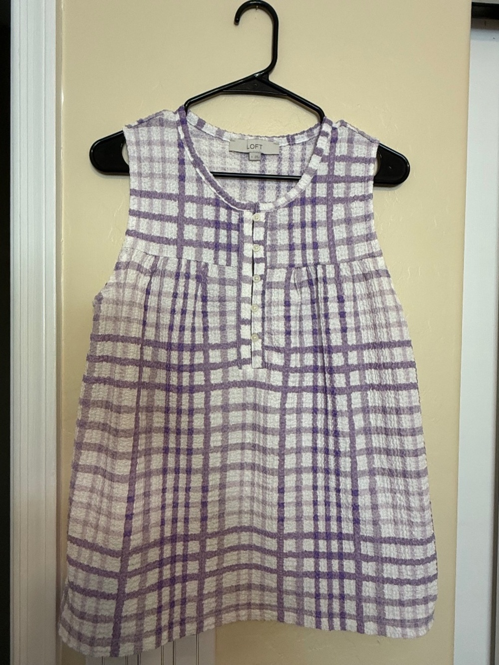 LOFT Sleeveless Top